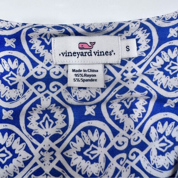 Vineyard Vines Dress - Picture 11 of 11